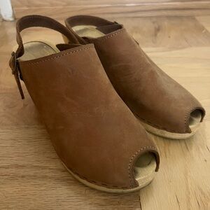 Sven Tan Slingback Clogs